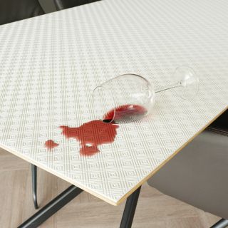wine stain-white-moltonTable Protector-Bulgomme-Tafelmolton-Wijnkringen-Onderdafelklag-Dehumant