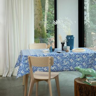 Lola-oilcloth-Loemen-hemels-blue-waxable